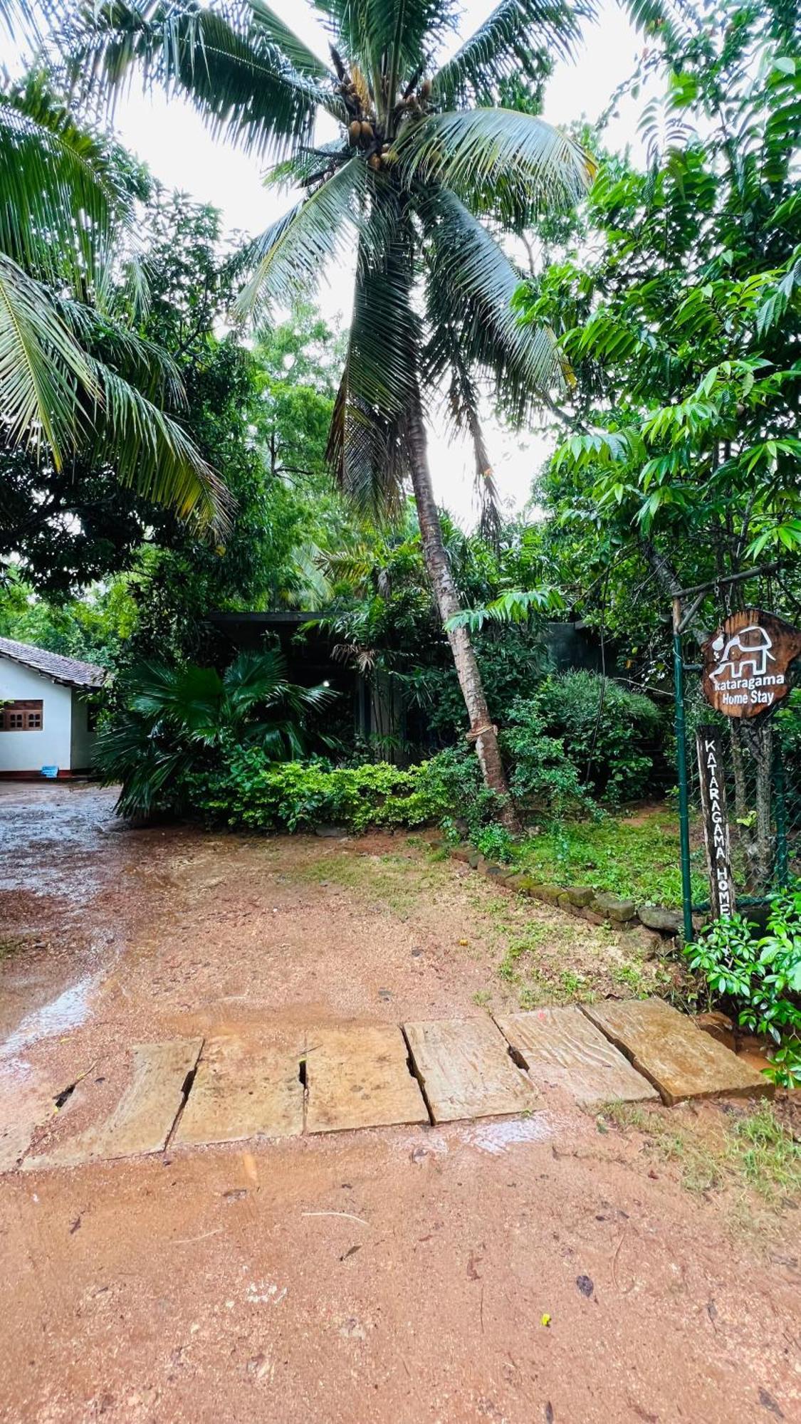 Kataragama Homestay منزل للإقامة كاتاراغاما
